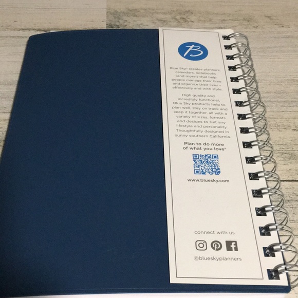 Blue Sky weekly & monthly planning calendar notes Jan-Dec 2022 - Picture 2 of 8